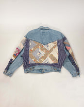 Load image into Gallery viewer, Quilted Patchwork Denim Jacket
