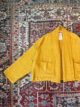 Load image into Gallery viewer, Lightweight Cropped Quilted Jacket
