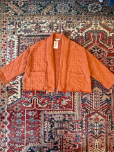 Load image into Gallery viewer, Lightweight Cropped Quilted Jacket
