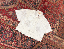 Load image into Gallery viewer, Womens Cropped Button Down
