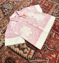 Load image into Gallery viewer, Womens Cropped Button Down
