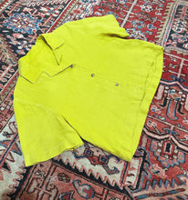 Load image into Gallery viewer, Women's Cropped Linen Button Down Top
